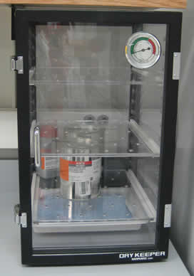 Sanplatec Dry Keeper Cabinet Desiccator